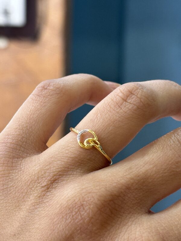 Women New Diamond Ring - Image 2